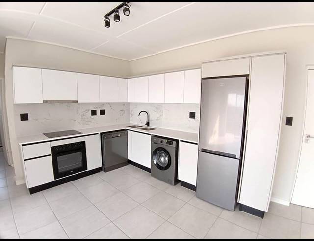 2 BEDROOM PROPERTY TO RENT IN CROWTHORNE